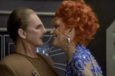 How Majel Barrett Roddenberry convinced the cast of Deep Space Nine