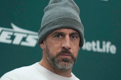 Aaron Rodgers is putting Jets teammates on notice with two games left in the season